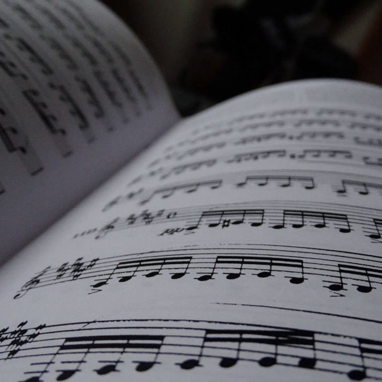 Finding the Right Beginner Guitar Book: A Part of the Individual Approach